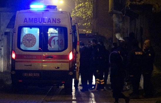 Şarjda bırakılan telefon faciaya neden oldu