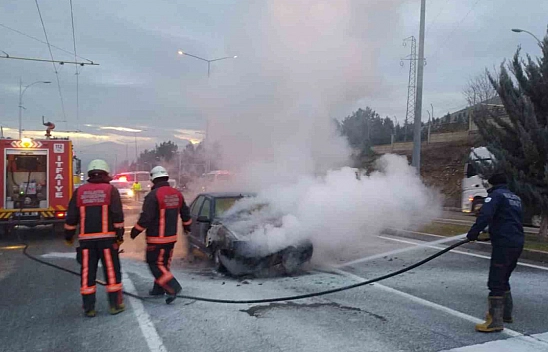 Seyir halindeyken alevlere teslim oldu