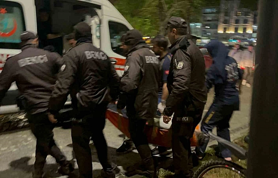 Bisikletle denize atlayan genç kurtarıldı