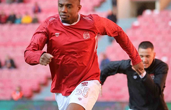 Sivasspor'da o isim kırmızı kart gördü