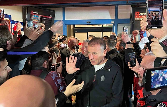 Taraftardan Trabzonspor'a coşkulu karşılama