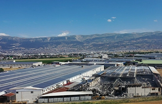 Tekstil fabrikasındaki yangın çıktı