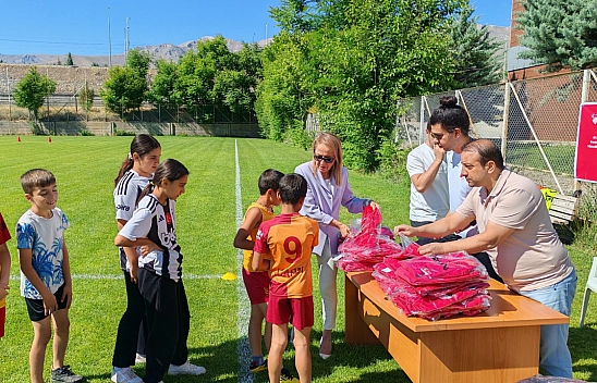 TFF'den Malatya'daki depremzede çocuklara futbol desteği: Antrenmalar başladı...!