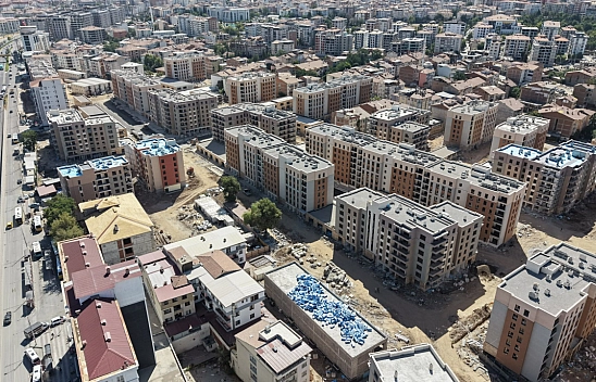 TOKİ konutları, rezerv alanlar, bitmeyen eksikler… Malatya Valiliğinin karnesine yansıdı!