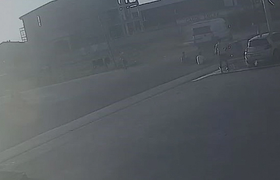 Triportör ile panelvan minibüs çarpıştı