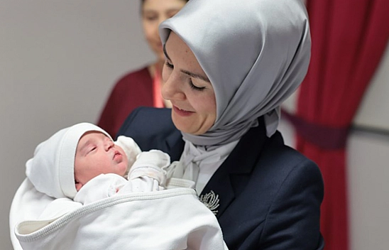 Türkiye'de her 10 haneden 6'sında çocuk yok! Bakan Göktaş açıkladı