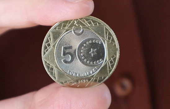 Türkiye'de Yeni 5 TL'lik Madeni Paralar Tedavüle Çıkıyor!