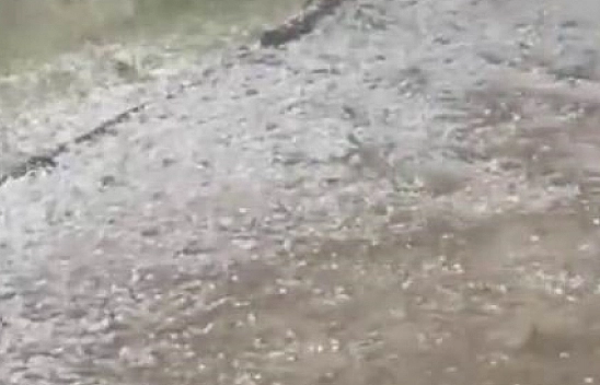 Yazın ortasında dolu vurdu