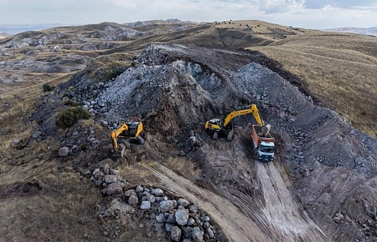 Yeni taş ocağı açıldı, ilk sevkiyat gerçekleştirildi