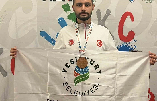 Yeşilyurt Belediyesporlu Ömer Faruk Yılmaz dünya üçüncüsü oldu