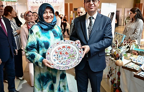 Malatya'da kadınların el emeği sergilendi