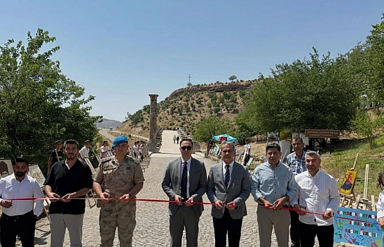 Yıl sonu resim sergisi Cendere Köprüsü'nde açıldı