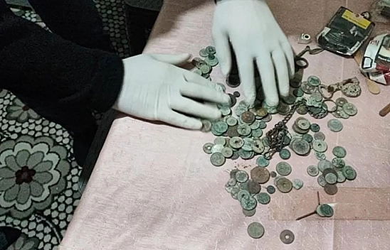 Yoğurt kovasından tarih fışkırdı