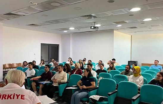 Yüzme aday hakem kursu başladı