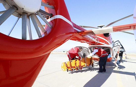 Zamanla yarışan kanatlar: Malatya'daki ambulans helikopter 6 ilde hayat kurtarıyor