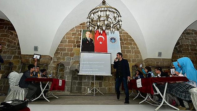 12 okul yarıştı 