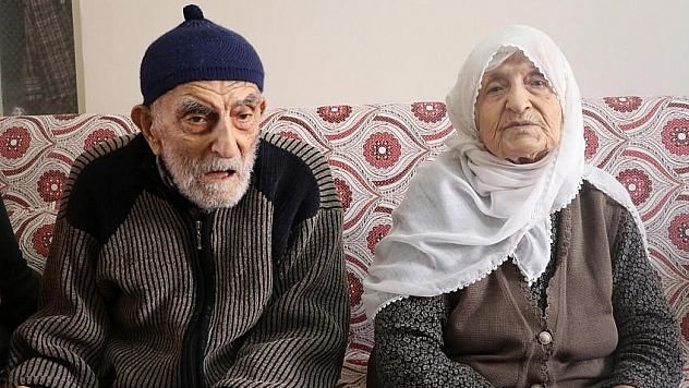 Bir yastıkta kocadılar