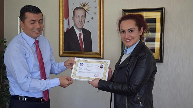 Öğretmenler ödüllendirildi 