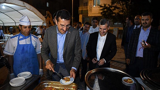 Belediye çalışanlarıyla sahur 