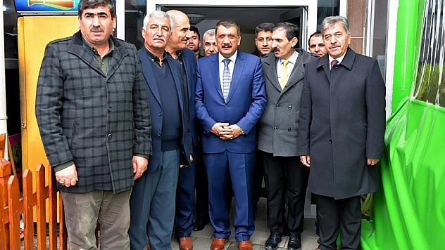 Gürkan üreticilerle buluştu 