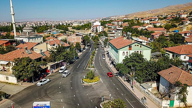 Bozulan yollar asfaltlandı