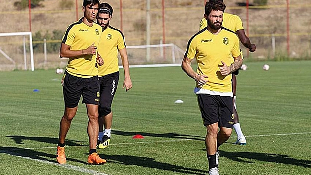 Başakşehir mesaisi sürüyor 