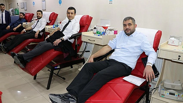 Muhtar adayları kan verdi 