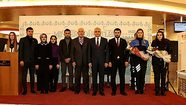 Gençlere konuk oldu 