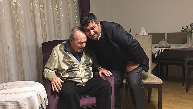 Efsane kaleciye anlamlı ziyaret 
