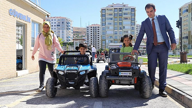 Öğrencilere trafik eğitimi 