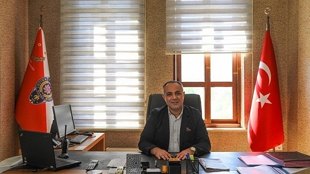 İlginç sloganla göreve başladı