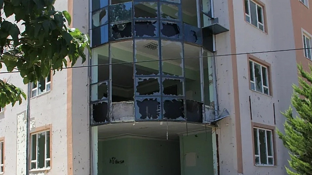 10 Yıllık Düğüm Çözülüyor: Malatya'daki Atıl Bina Nihayet Yıkılıyor!