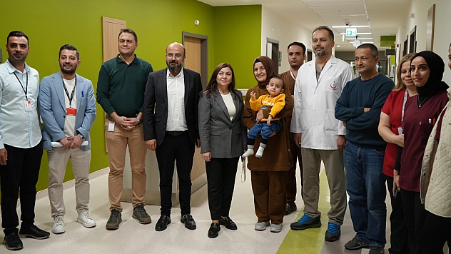 14 aylık Hamza Tuğra ilk kez duydu