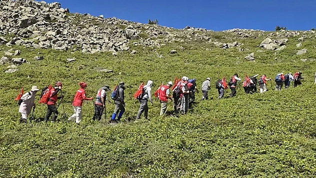 15 Temmuz şehitleri anısına Yıldız Dağı'na tırmandılar