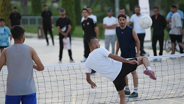 18 takımın mücadelesi sona erdi: Malatya'da şampiyon Karaman FK