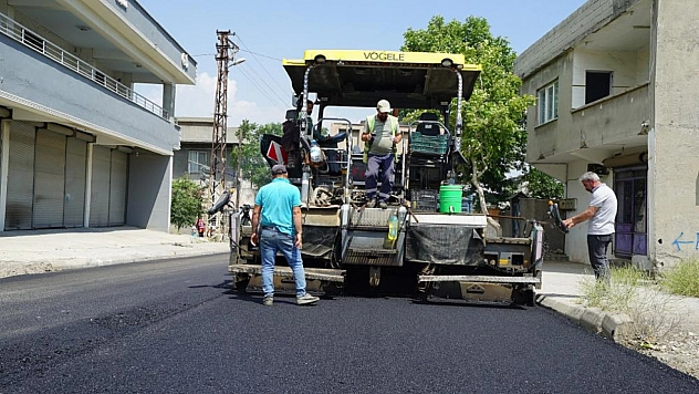 2 kilometrelik cadde sıcak asfaltla yenilendi
