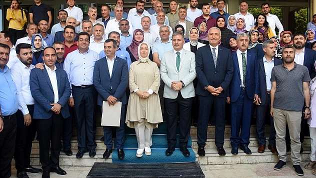 AK Parti Malatya milletvekilleri mazbatalarını aldı 
