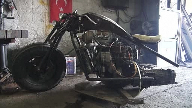 22 yaşında kendi motosikletini yaptı: Şimdi test sürüşünü bekliyor