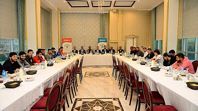 Başkan takımı kutladı