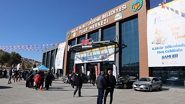 3 Kasım Malatya Kitap Fuarı'nda bugün hangi yazarlar var?