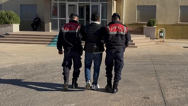 31 yıl hapis cezasıyla aranan şahsı jandarma yakaladı