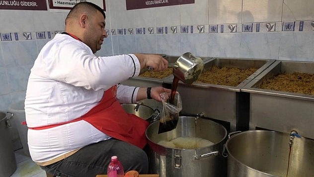 45 yıldır iftar sofralarını tatlandırıyor