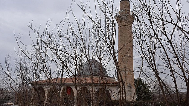 500 yıldır ayakta duran cami