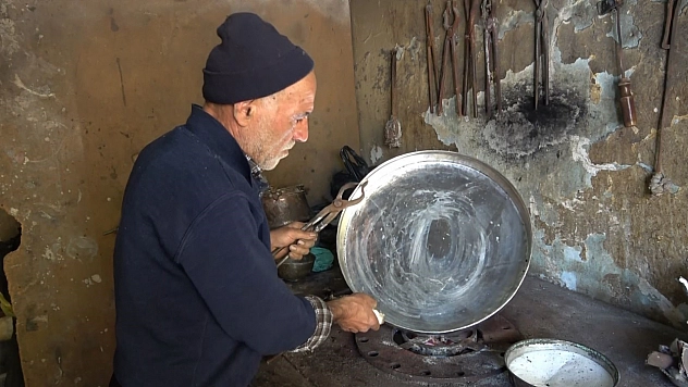 55 yıllık mesleğini sürdürecek kişi bulamıyor...