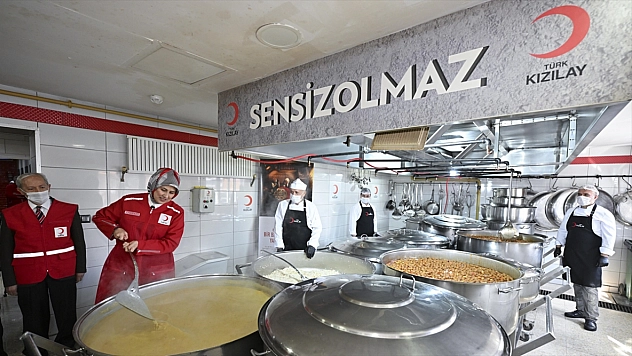 60 bin ihtiyaç sahibine sıcak yemek