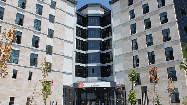 656 öğretmen adayı aynı anda eğitim alıyor!