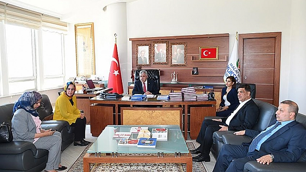 Irak Heyeti Büyükşehir'de