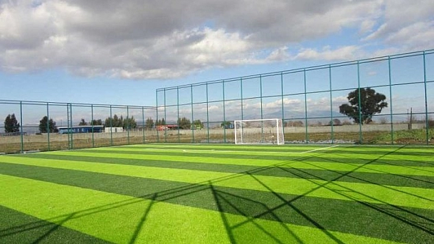 Açık halı saha yaptırılacak