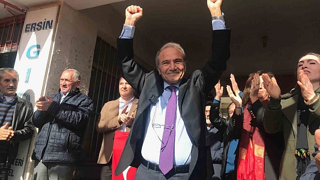 CHP'den istifa etti