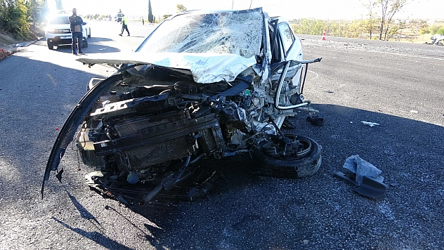 Adıyaman'da feci kaza: Polis ve muhtar ağır yaralandı